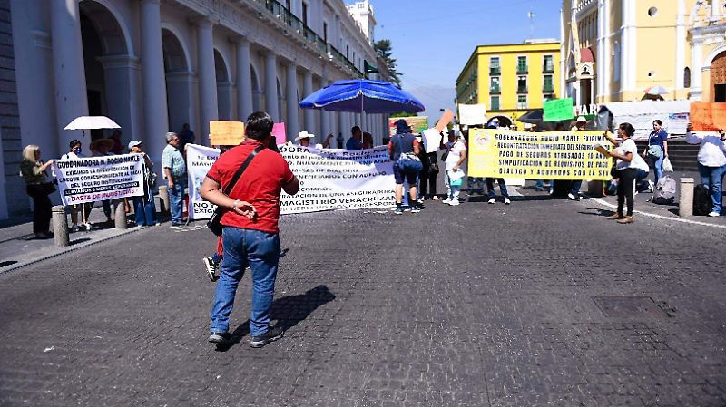 Jubilados y pensionados inician “plantón permanente” en la calle Enríquez